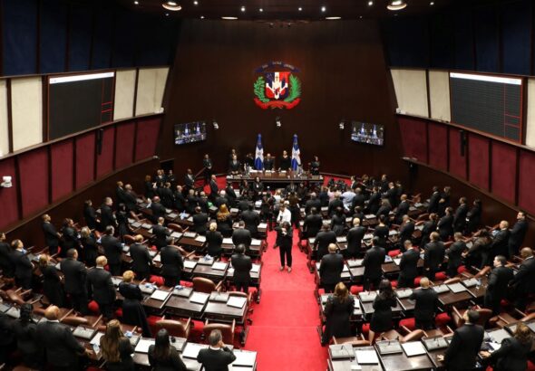 Cámara de Diputados recibirá propuestas para modificar el Código Penal, pero mantiene su entrada en vigor para agosto
