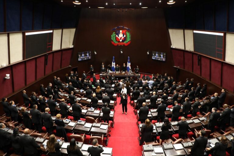 Cámara de Diputados recibirá propuestas para modificar el Código Penal, pero mantiene su entrada en vigor para agosto