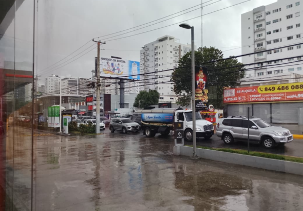 INDOMET prevé chubascos este domingo y calor sobre 35 °C