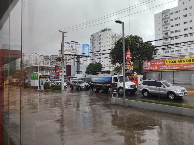 INDOMET prevé chubascos este domingo y calor sobre 35 °C