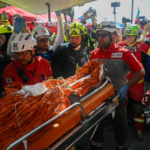 El vigilante Hernán Gil fue rescatado con vida tras permanecer ocho días atrapado bajo los escombros de un edificio en la localidad de Catia La Mar en Venezuela
