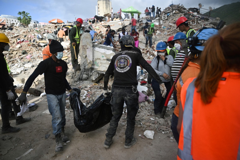 Desaparecidos sismo Venezuela 2026: Familiares buscan cuerpos entre escombros