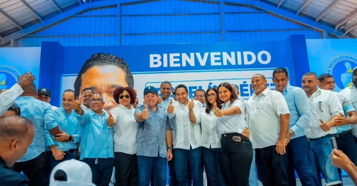 Diputado Rafelin Pérez pasa de Fuerza del Pueblo al PRM en Pedernales
