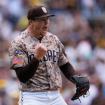 Padres de San Diego vencen 4-5 a Azulejos con oportuna remontada liderada por Machado