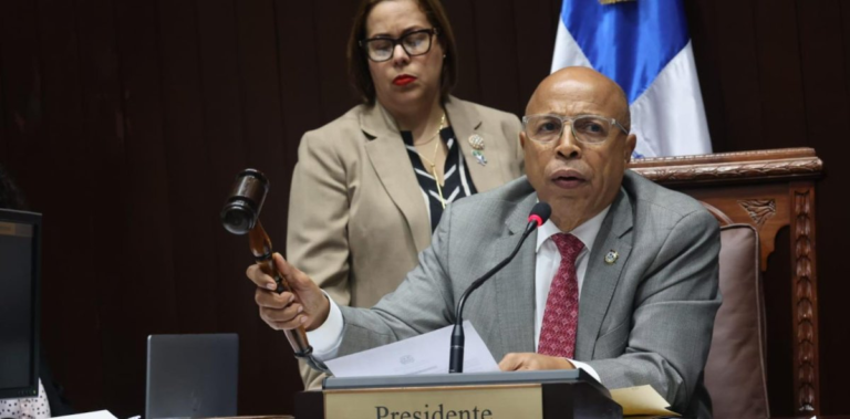 Codigo Penal RD: Articulos que amenazan la libertad de prensa y expresion