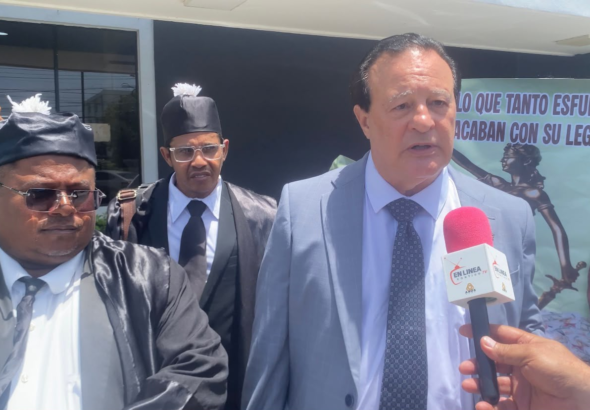Aplazan demanda familiar por fortuna del Dr. Ramon Baez Acosta