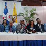El Colegio Médico Dominicano convocó a un paro nacional de labores por 24 horas tras denunciar el arresto de dos doctores en La Vega