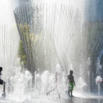 Ola de calor en Nueva York deja 3 muertos y alertas por lluvias