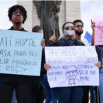 Protesta masiva en Plaza de la Bandera por crisis y Ley Mordaza