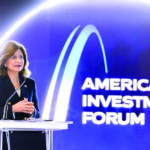 La vicepresidenta de la República, Raquel Peña, durante su disertación económica en la segunda jornada del foro de inversiones AIF 2026.