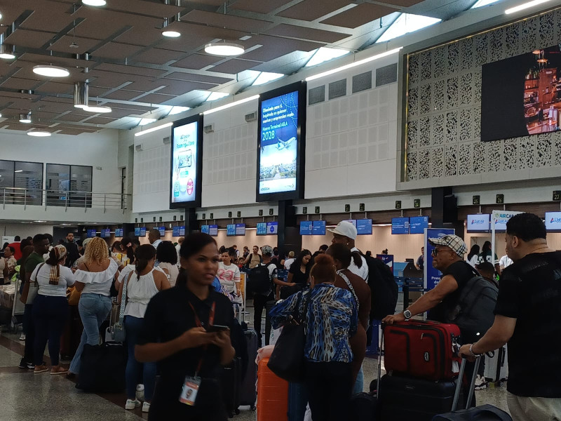 Caos aeroportuario: Fuertes lluvias en EE. UU. obligan a suspender vuelos en el aeropuerto de Las Américas