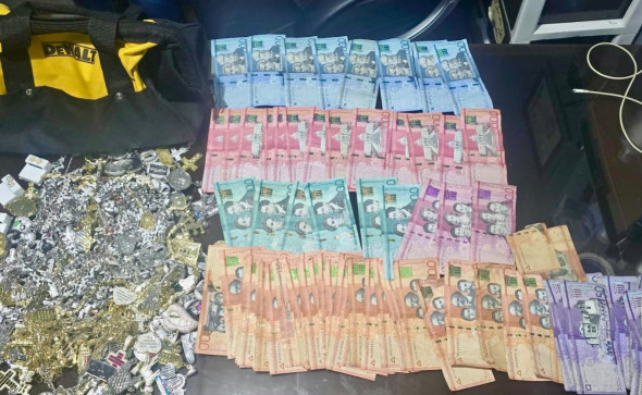 Persecución de película: Policía atrapa a cuatro hombres que asaltaron una joyería en Santiago.