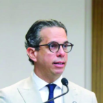 "Con cabeza fría": El Conep advierte sobre los peligros de aprobar leyes a la carrera en el Congreso