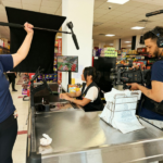 ¡De la radio al cine! "El Tiburón de la Mega" debuta como director con el rodaje de "El reportero" en Massachusetts.