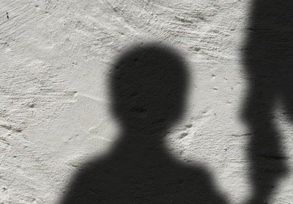 Gráfico estadístico de la encuesta Enhogar sobre los métodos de disciplina violenta aplicados a menores de edad en República Dominicana.