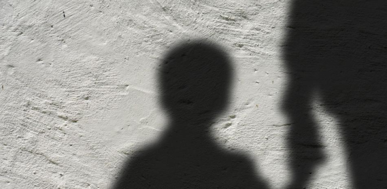 Gráfico estadístico de la encuesta Enhogar sobre los métodos de disciplina violenta aplicados a menores de edad en República Dominicana.