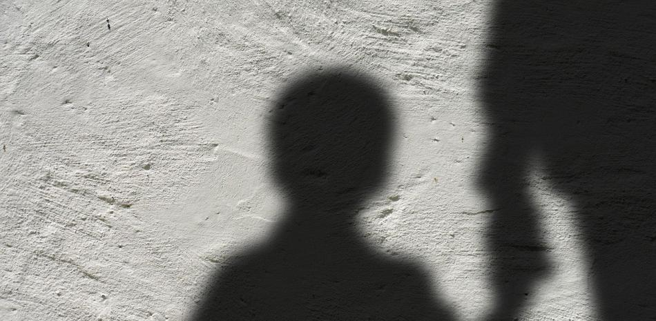 Gráfico estadístico de la encuesta Enhogar sobre los métodos de disciplina violenta aplicados a menores de edad en República Dominicana.