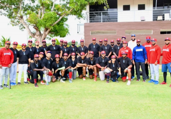 Integrantes de la selección dominicana de béisbol durante un entrenamiento oficial previo a los Juegos Centroamericanos Santo Domingo 2026.