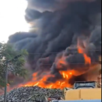 Investigan causas del voraz incendio que afecta el vertedero de Cancino Segundo en Santo Domingo Este