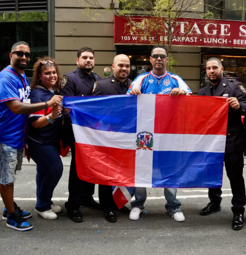 Santiago Matías “Alofoke” afirma: “¡La diáspora es de Alofoke!” durante la Gran Parada Dominicana de Manhattan