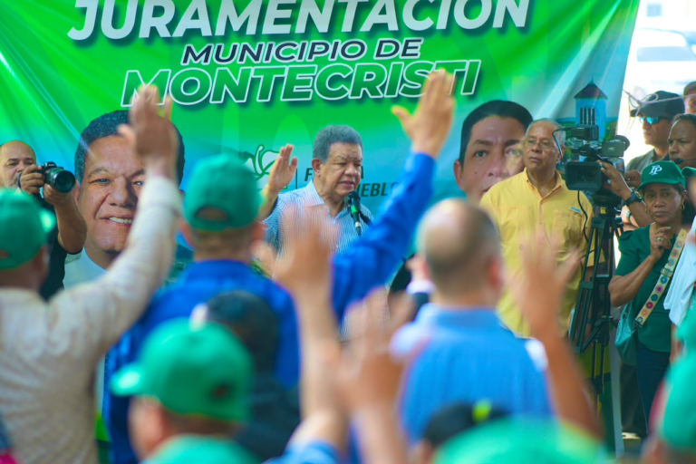 Leonel Fernández inicia en Montecristi consultas con sectores productivos