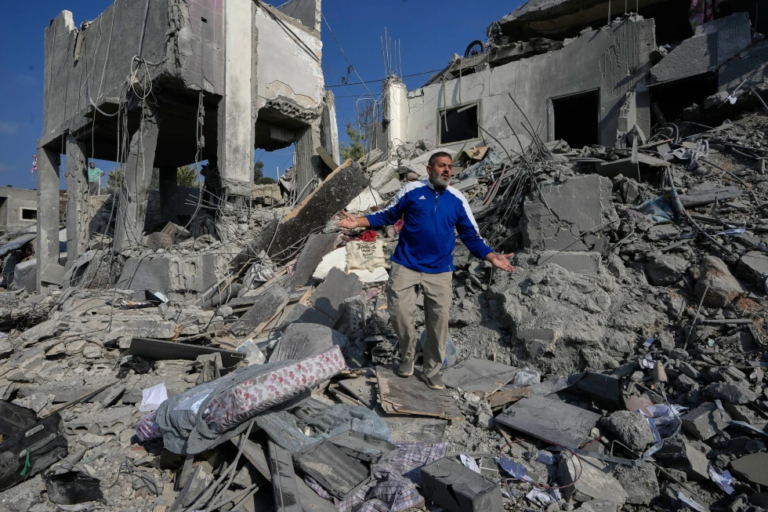 Ataque a petrolero en Ormuz, masacre en Líbano y ofensiva mortal en Yemen encienden las alarmas globales