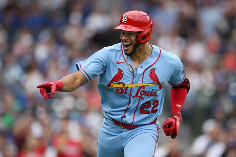 Joshua Báez hace historia en MLB con tres jonrones en su debut