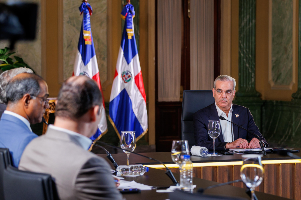 EDITORIAL: Año escolar inicia entre el maquillaje de cifras oficiales y el eterno viacrucis de la falta de aulas en RD