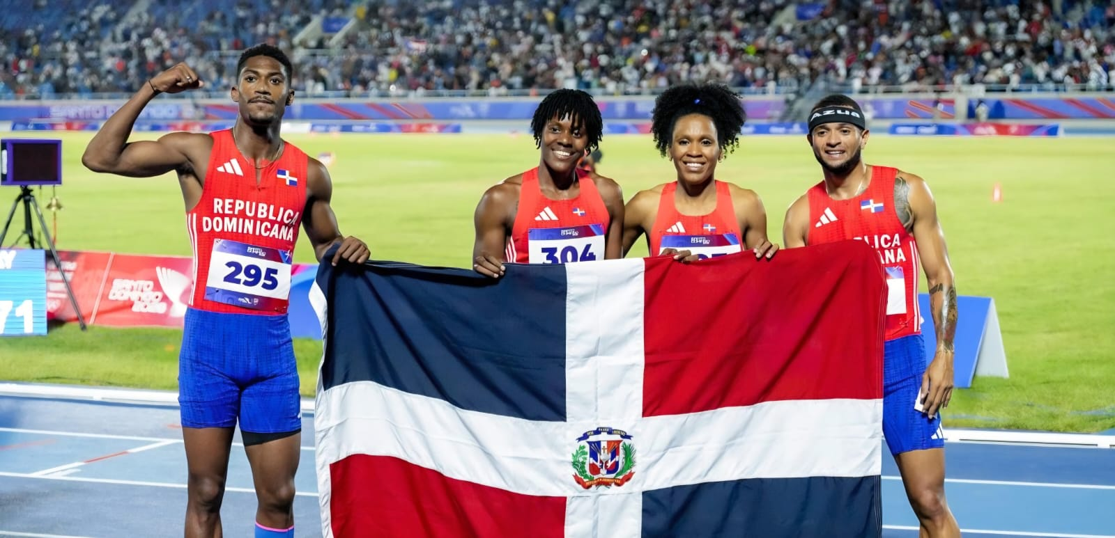 Dominicana gana oro y récord en relevo mixto 4x400 con Marileidy Paulino