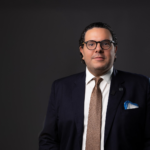 Abinader designa a Víctor Cedeño Brea como nuevo superintendente de Bancos