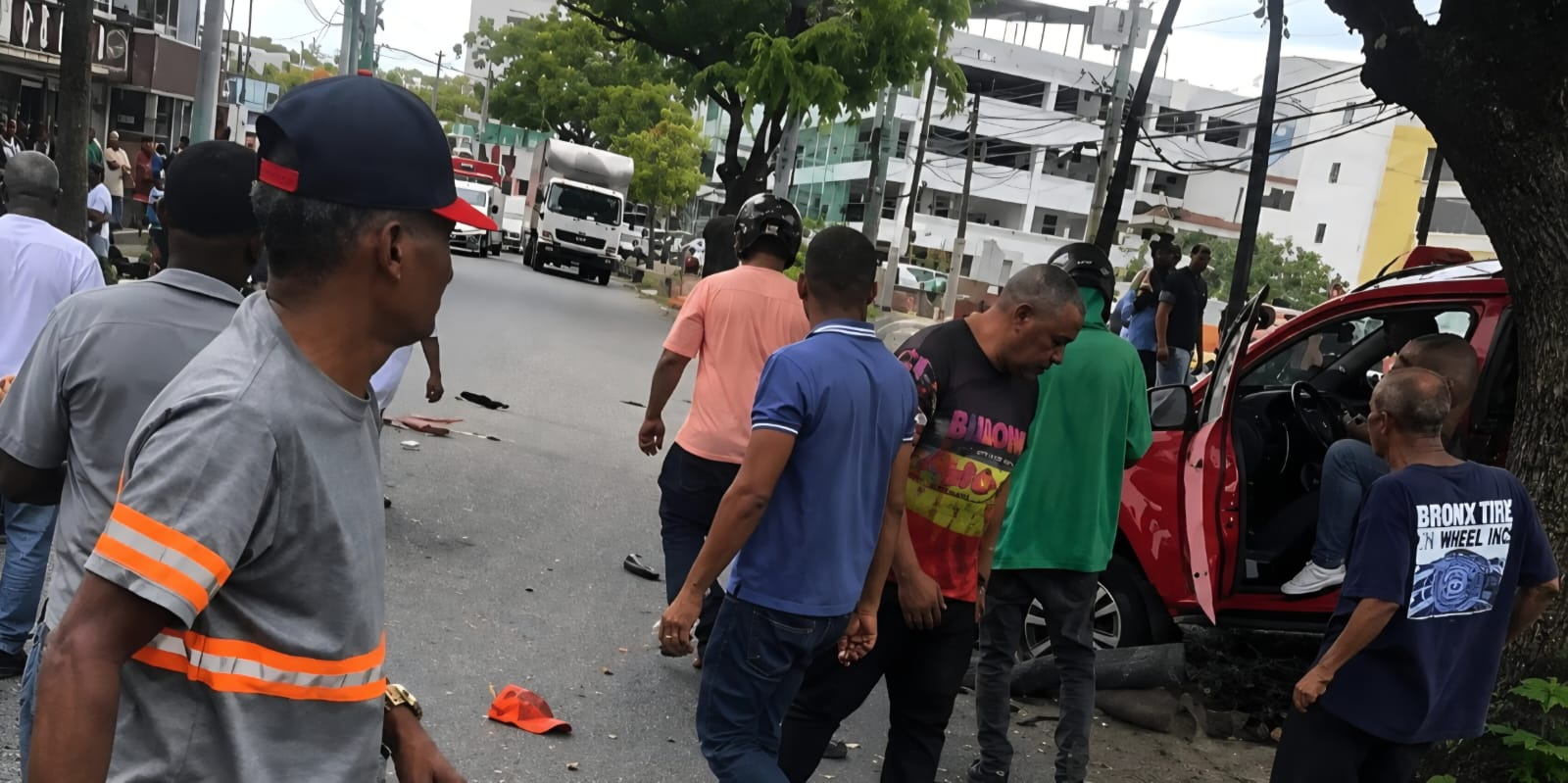 Tragedia en Los Ríos: mueren padre y su bebé tras ser arrollados por camioneta en la Sol Poniente