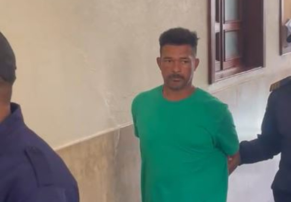 Escándalo en Justicia RD: RD$10,000 de Fianza a Chofer de Vía Contraria