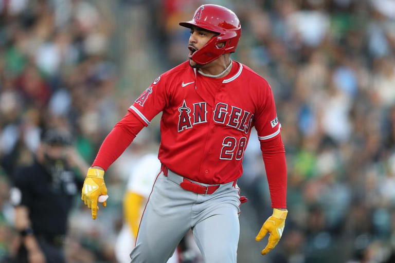 José Siri impulsa remontada de los Angelinos y se roba el show ante los Rangers