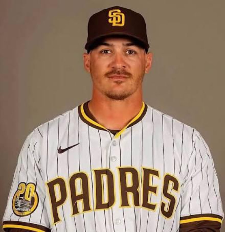 Escándalo en MLB: El ICE arresta a entrenador venezolano de los Padres de San Diego por estatus migratorio