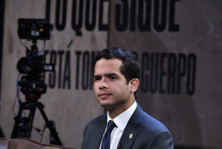 Omar Fernández propone reformar el Estado y fija postura sobre Haití y AFP