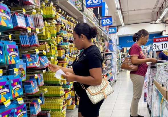 Bolsillos golpeados: Los precios de los útiles escolares "por las nubes"