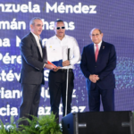 Mescyt otorga 1,500 becas internacionales y lanza "Excelencia Sin Barreras" solos