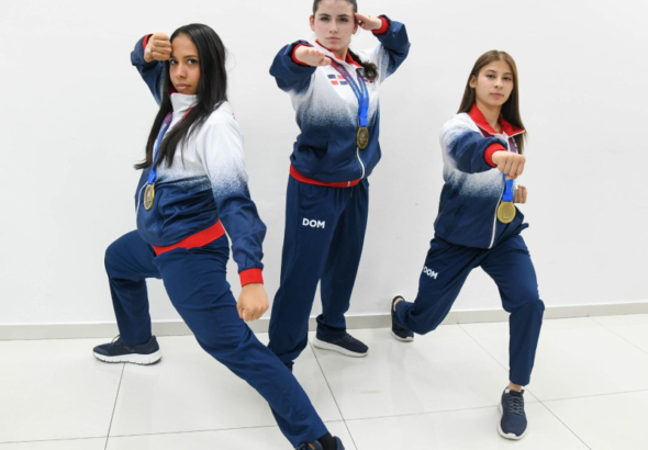 Oro, gloria y retiro: Las "fieras" de Dimitrova dominan el kata regional