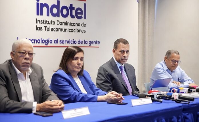 Indotel adjudica a Viettel y Claro Dominicana bloques