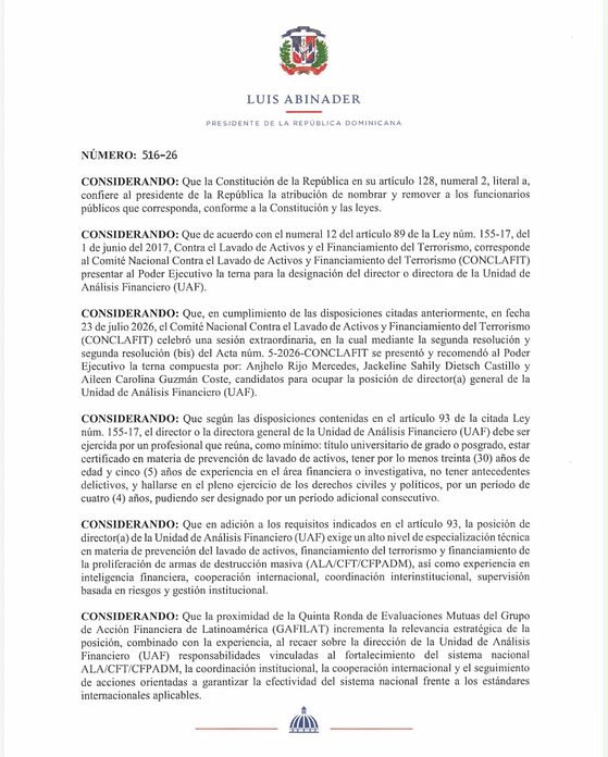 Presidente Abinader ratifica a Aileen Guzmán Coste como directora general de la UAF