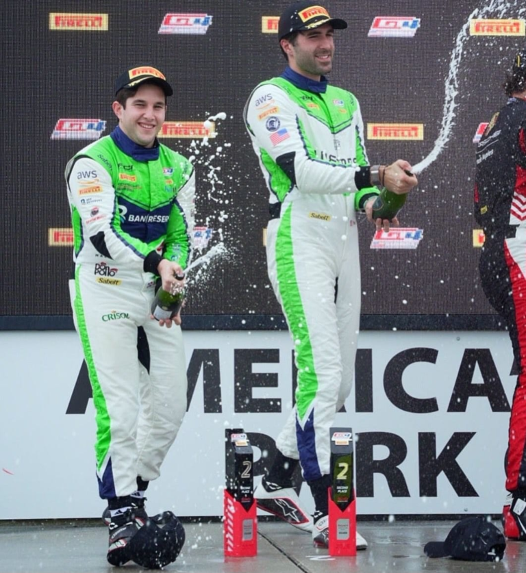 ¡Hazaña bajo el agua! El dominicano Jimmy Llibre conquista un épico segundo lugar en el peligroso circuito de Road America