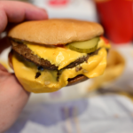 McDonald’s regalará hamburguesas dobles el 18 de septiembre