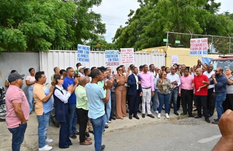 FP pide emergencia educativa en Santiago por deterioro de escuelas