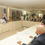 Abinader revisa proyectos prioritarios para el desarrollo de Santiago