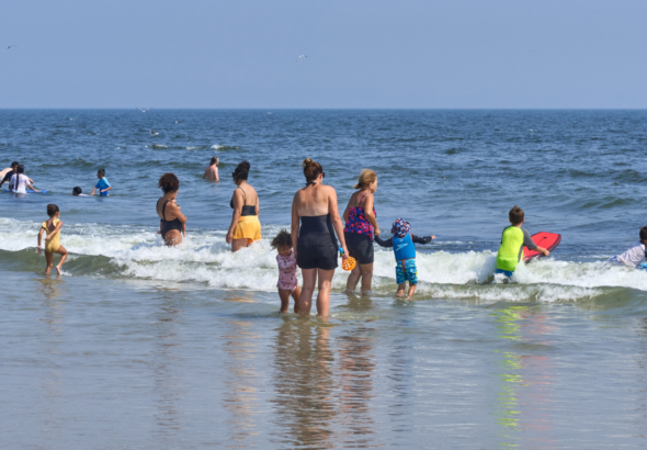 Récord en Nueva York: 16 millones visitaron playas y piscinas