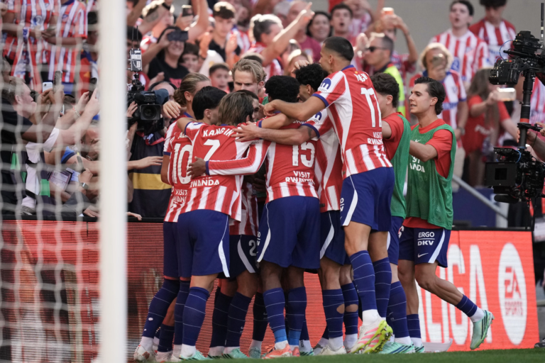 Atlético de Madrid vence 2-1 al Real Madrid en el derbi