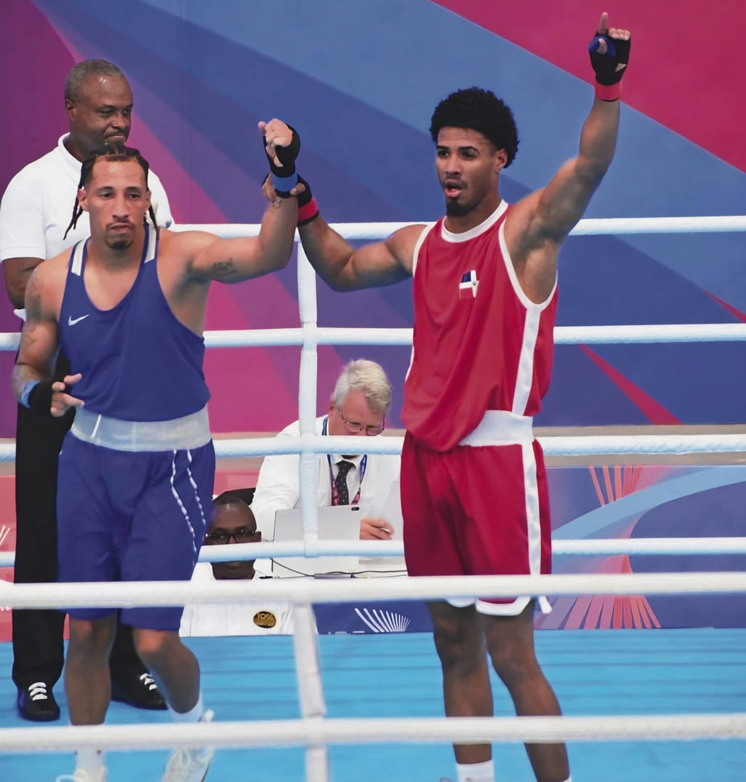 El oro del sacrificio: Campeón de boxeo Noel Pacheco lavaba carros y empacaba en La Sirena para sustentar a su madre enferma