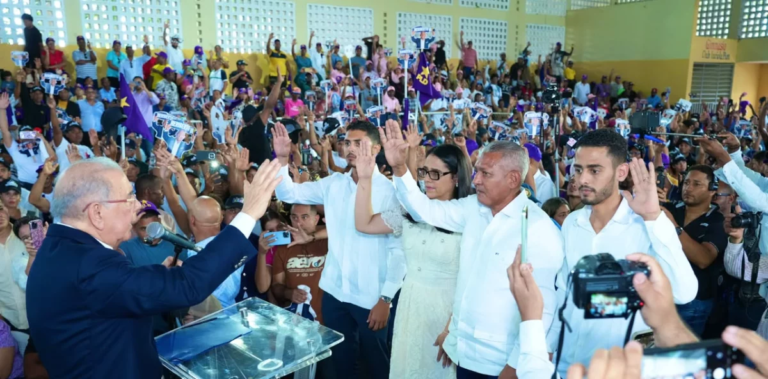 PLD: Danilo Medina proclama a Heriberto Santana en Higüey