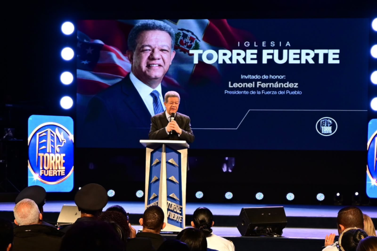 Leonel Fernández en NJ: "Es necesario volver el rostro a Dios"