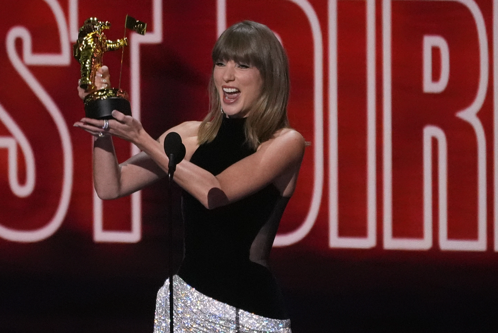 Taylor Swift rompe récords en los Premios MTV VMA 2026